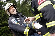 TFA 2013 na Andrlově chlumu. Na sedmdesát nejtvrdších hasičů tady bojovalo o nejlepší výkony v extrémním hasičském sportu.