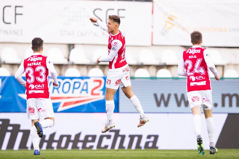 Pardubičtí fotbalisté sahali proti Jablonci po třech bodech.