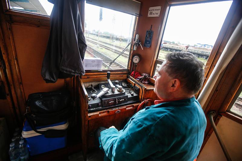 Rosické železniční muzeum musí být kvůli přestavbě nádraží uzavřené, historická vozidla ale jezdí stále. Historické motoráčky vozily cestující i vloni.