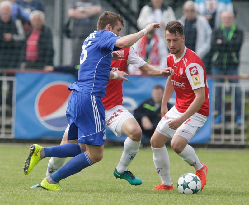 Utkání Fortuna národní ligy Pardubice - Třinec (2:0).