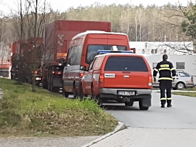 Příjezd konvoje se zdravotnickým materiálem, pátek 20.3. odpoledne