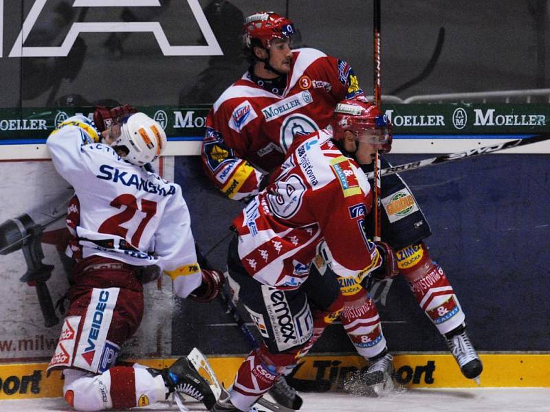 Hokejové utkání mezi HC Moeller Pardubice a HC Slavia Praha