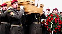 Pohřeb tragicky zesnulého výsadkáře Lukáše Syručka v Rohovládově Bělé