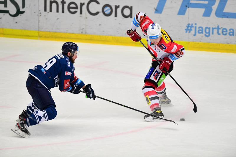 Pardubičtí hokejisté po velkém obratu zvítězili po prodloužení v Plzni.