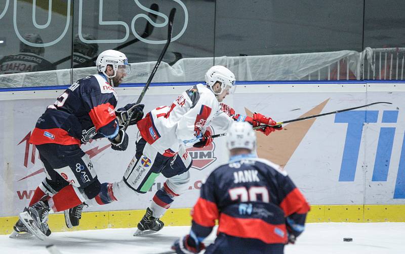 Hokejová extraliga: HC Dynamo Pardubice - Piráti Chomutov.