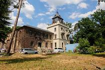 Zámeček Pardubice nebo také „Larischova vila“ – více než stodvacetiletý novorenesanční skvost s bohatou, leč se smutnou historií.