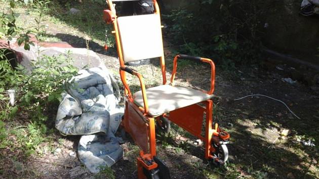 Ukradený vozík z Pardubické nemocnice měl na svědomí 55letý bezdomovec.