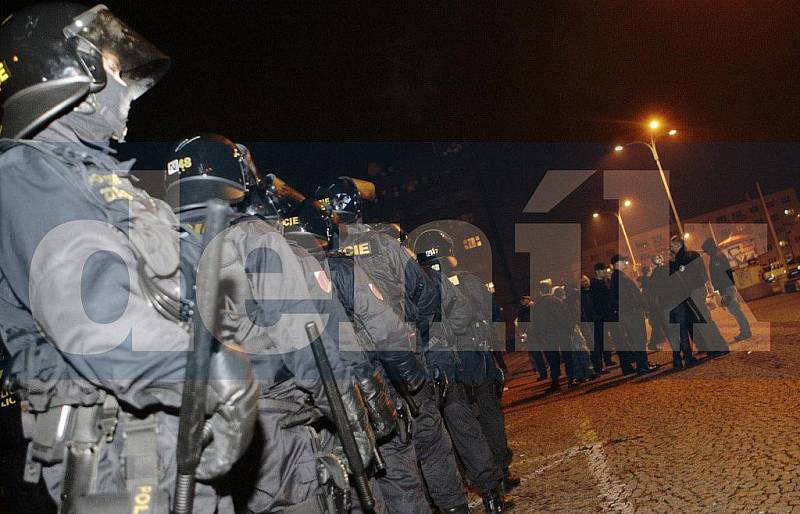 Sobotnímu pochodu museli asistovat policejní pořádkové jednotky.