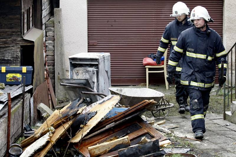 V kuchyni rodinného domu v Dašicích došlo k požáru elektrického sporáku
