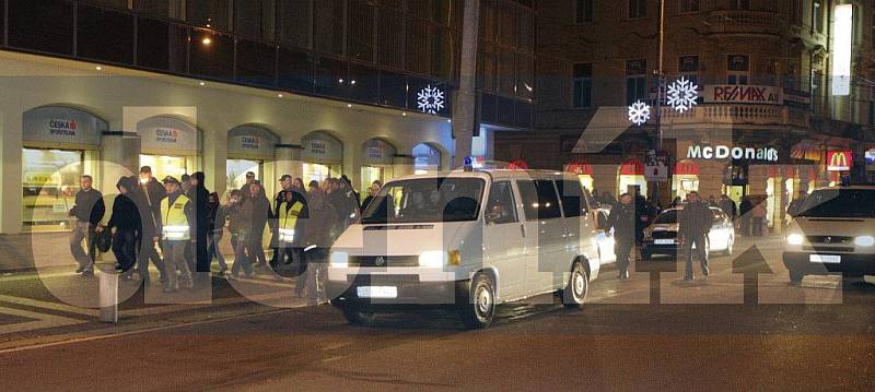 Sobotnímu pochodu museli asistovat policejní pořádkové jednotky.