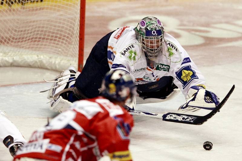 Kladenský Miroslav Kopřiva nakonec podlehl až v nájezdech