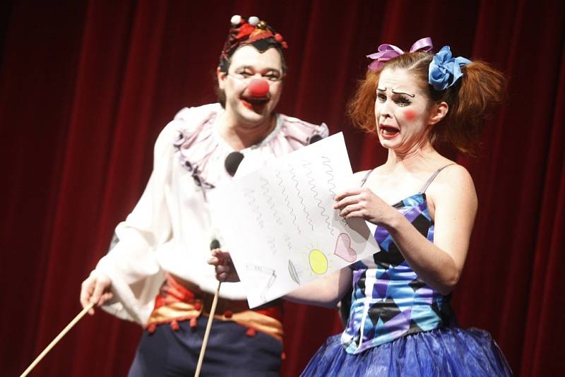 Zahájení Grand Festivalu smíchu 2014 obstarali klauni