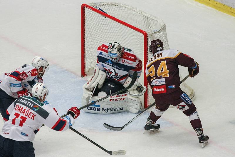 Zápas 19. kola hokejové extraligy mezi HC Dukla Jihlava a HC Dynamo Pardubice.