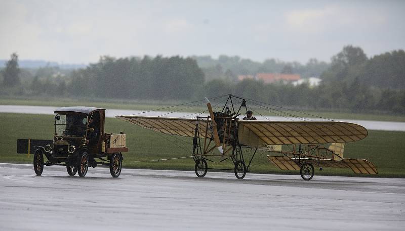 Letecká show Aviatická pouť v Pardubicích