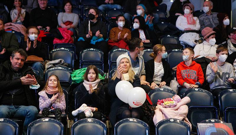 Komorní filharmonie a basketbalový klub se znovu daly dohromady a uspořádaly osmý díl akce Hrajeme spolu za Pardubice. 