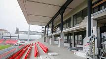 Nový fotbalový stadion prvoligového týmu FK Pardubice v prostorách bývalého Letního stadinu v Pardubicích  je téměř hotov.