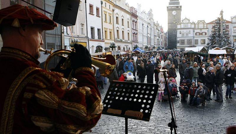 Adventní vánoční trhy na Pernštýnském náměstí 