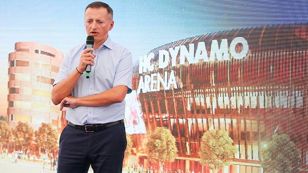 Majoritní vlastník extraligového klubu HC Dynamo Pardubice Petr Dědek představil se svým týmem projekt nové multifunkční arény v areálu dostihového závodiště.