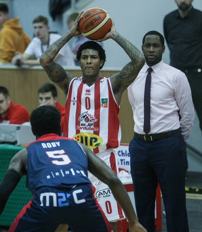 Kooperativa NBL: BK JIP Pardubice - egoé Basket Brno.