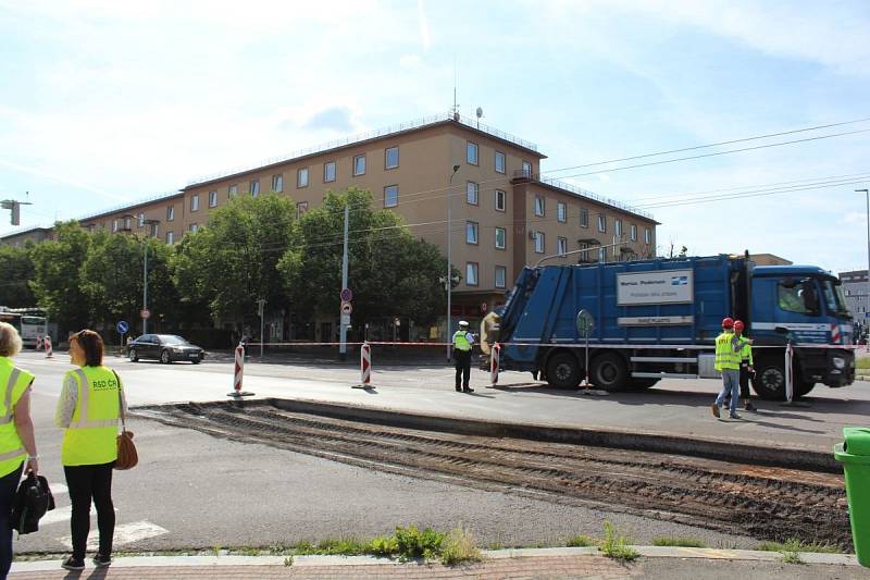 Začala oprava frekventované křižovatky U Marka v Pardubicích