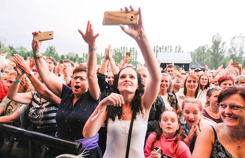 LétoFest na pardubickém dostihovém závodišti.