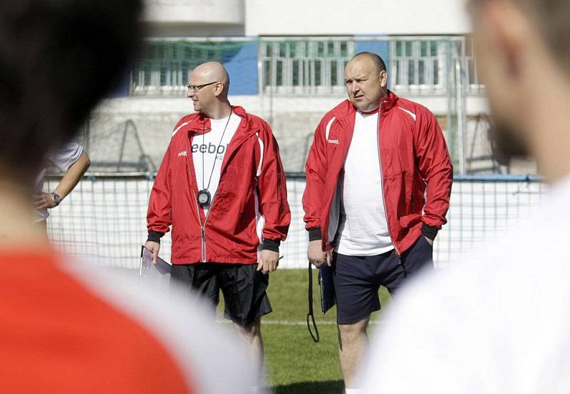 Pardubice zahájily letní přípravu. První dávka kondičního kouče Noska byla ještě mírná. Hlavní náplní úvodního setkání byl fotbal.