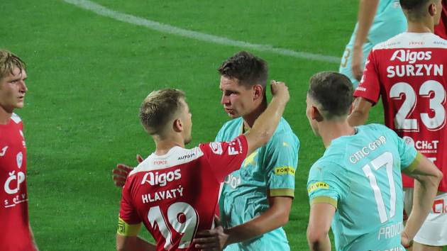 Ze zápasu Pardubice - Slavia, výsledek 0:1.
