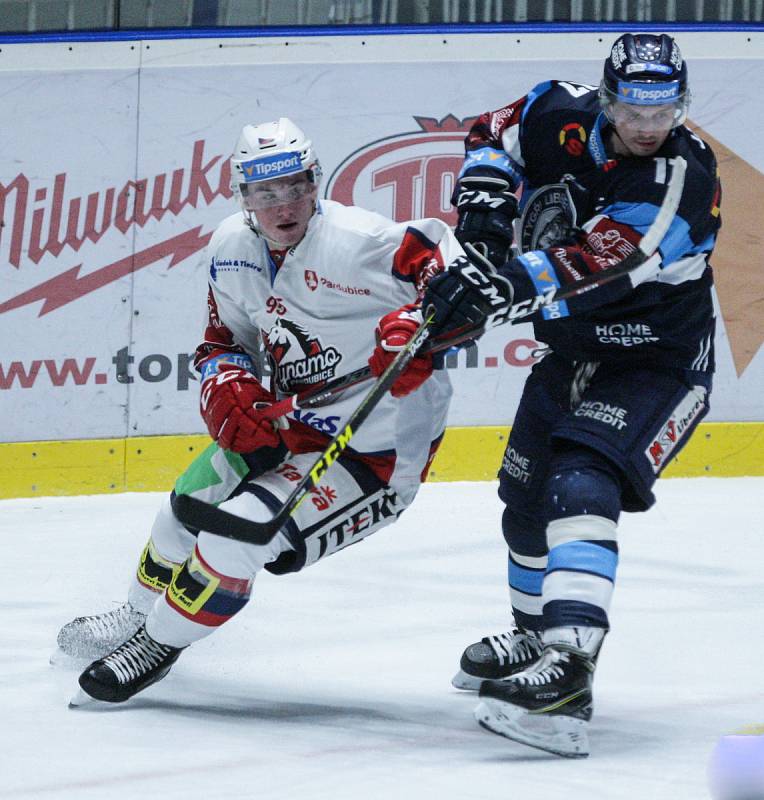 Hokejová extraliga: HC Dynamo Pardubice - Bílí Tygři Liberec.