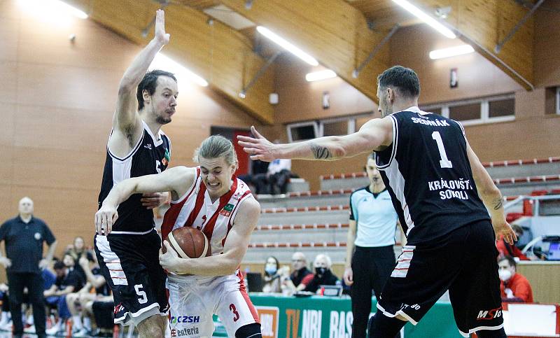 Kooperativa NBL: BK JIP Pardubice - Královští sokoli Hradec Králové.