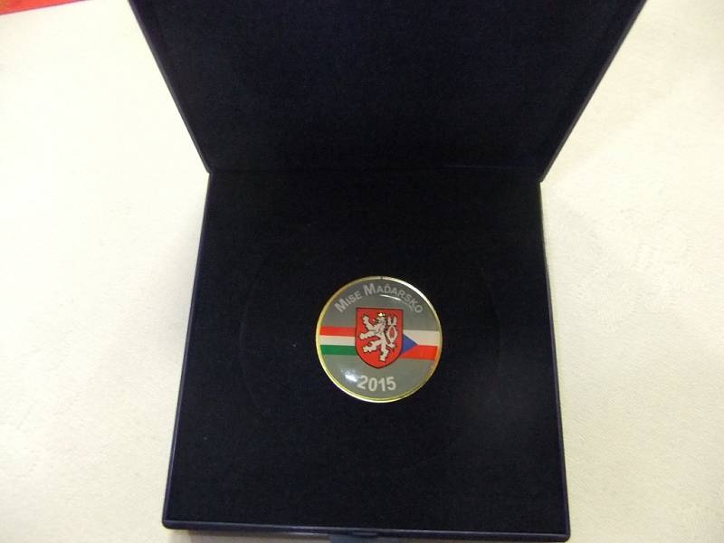 Pamětní medaile pro policisty jako upomínka na "Misi Maďarsko"