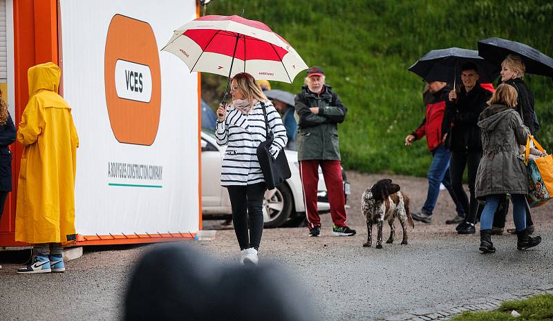 Východočeské divadlo uvedlo Tři veterány