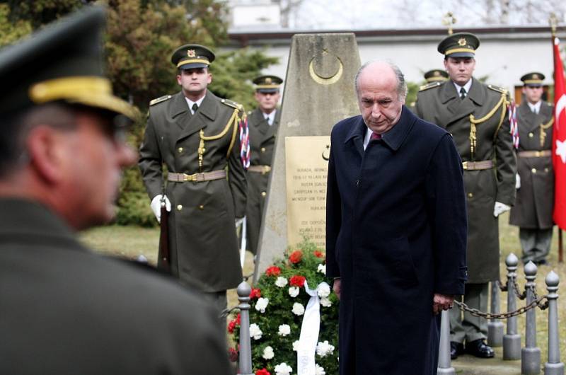 Vzpomínkový obřad u příležitosti uctění památky tureckých vojáků pochovaných na pardubickém hřbitově