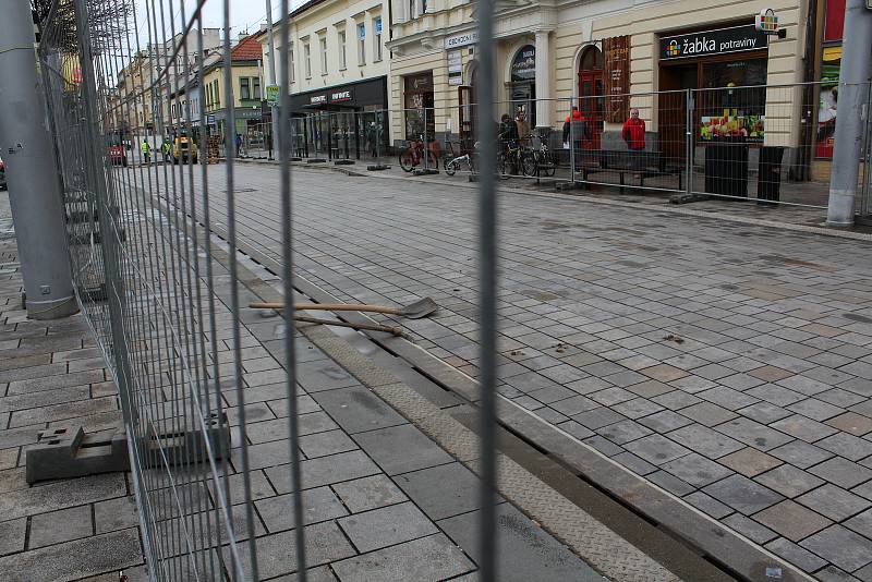 V Pardubicích začala plánovaná rekonstrukce části třídy Míru.