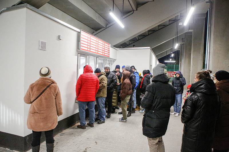 Po dlouhých 54 letech, se do  Pardubic vrátila nejvyšší fotbalová soutěž. V nově zrekonsktuhované CFIG Areně se odehrál fotbalový zápas Fortuna ligy mezi týmy FK Pardubice a SK Slavia Praha.