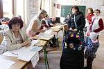 Krajské a senátní volby 2016 v základní škole Bratranců Veverkových v Pardubicích.