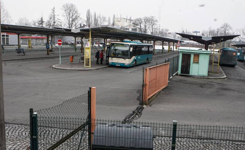 Stěhování autobusového nádraží zatím nehrozí.