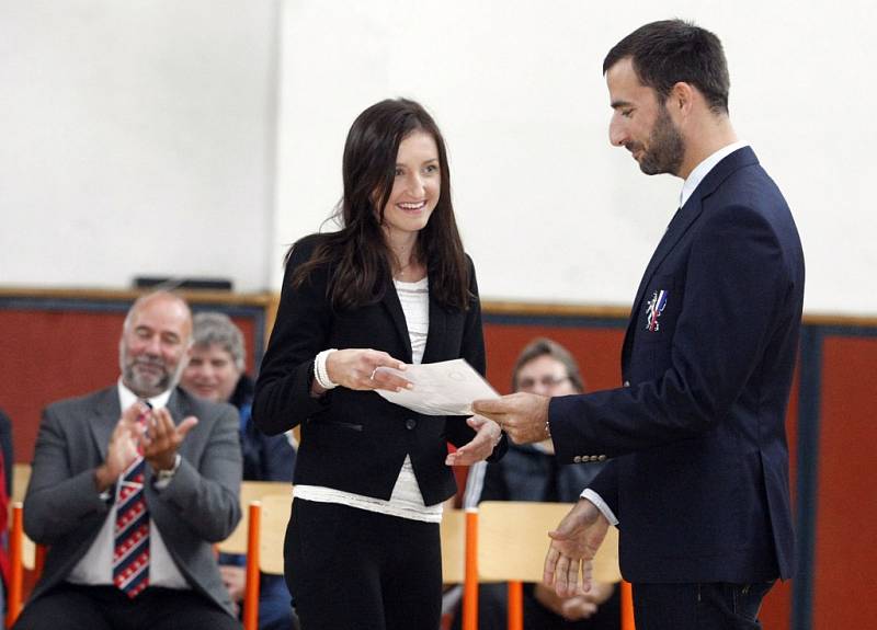 Vedení „sporťáku“ každoročně vyhlašuje nejlepší sportovce a nejpilnější studenty.