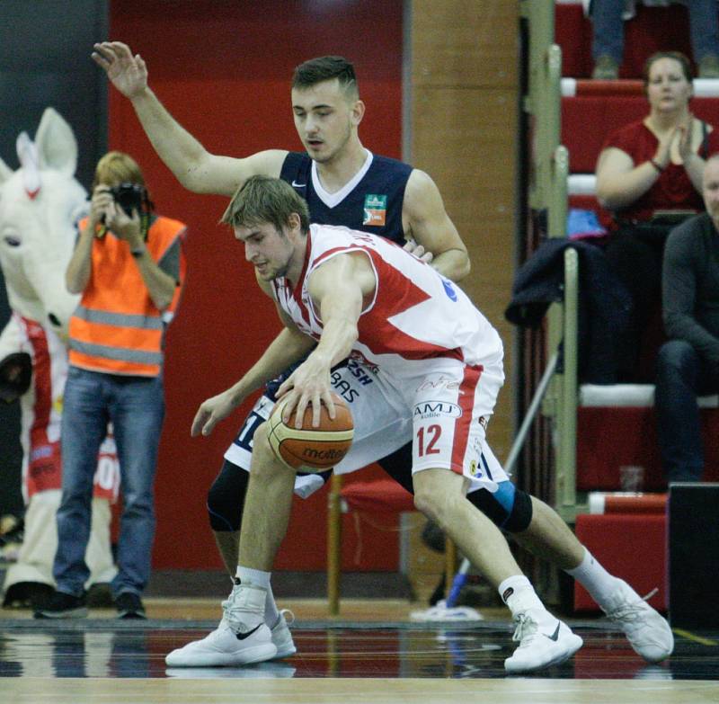 BK JIP Pardubice – NH Ostrava 95:78.