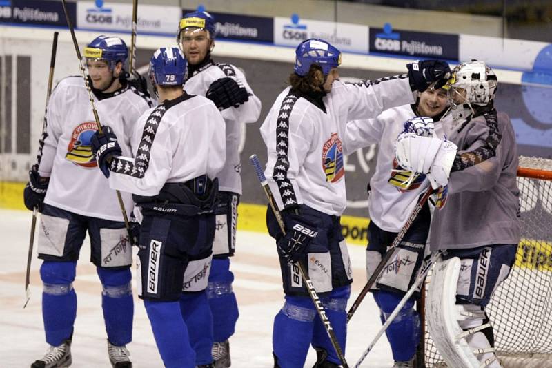 Trénink hokejistů před play off