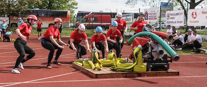 IV. středoškolské mistrovství ČR v požárním sportu v areálu Střední průmyslové školy chemické Pardubice