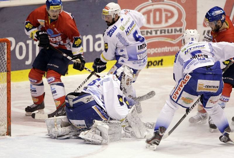 Kometa vrací úder. Ve druhém utkání přetlačila Pardubice v poměru 5:6