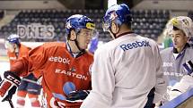 Trénink hokejistů před play off