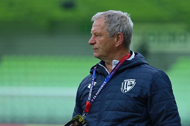 Pardubicky trenér Krejčí dovedl svůj tým k záchraně v nejvyšší soutěži.
