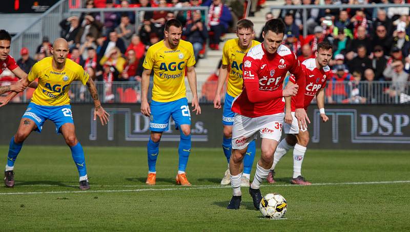 Fobalové utkání Fortuna ligy mezi FK Pardubice a FK Teplice.