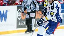 36. kolo hokejové Tipsport extraligy: Hokejisté HC Eaton Pardubice – HC Kometa Brno hráli pod širým nebem.