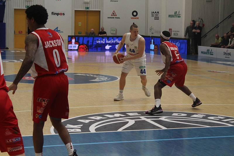 Sport basketbal NBL nadstavba Děčín - Pardubice