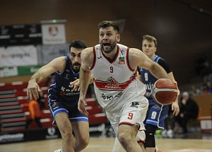 Pardibičtí basketbalisté nečekaně padli doma s Kolínem.