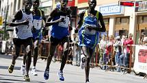 Na startu 4. ročníku Pardubického vinařského půlmaratonu bylo 1026 běžců. První příčky obsadili běžci z Keni.