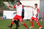 Utkání MOL CUPu mezi FK Pardubice (ve bíločerveném) a FK Jablonec (v zelenočerném) na hřišti pod Vinicí v Pardubicích.