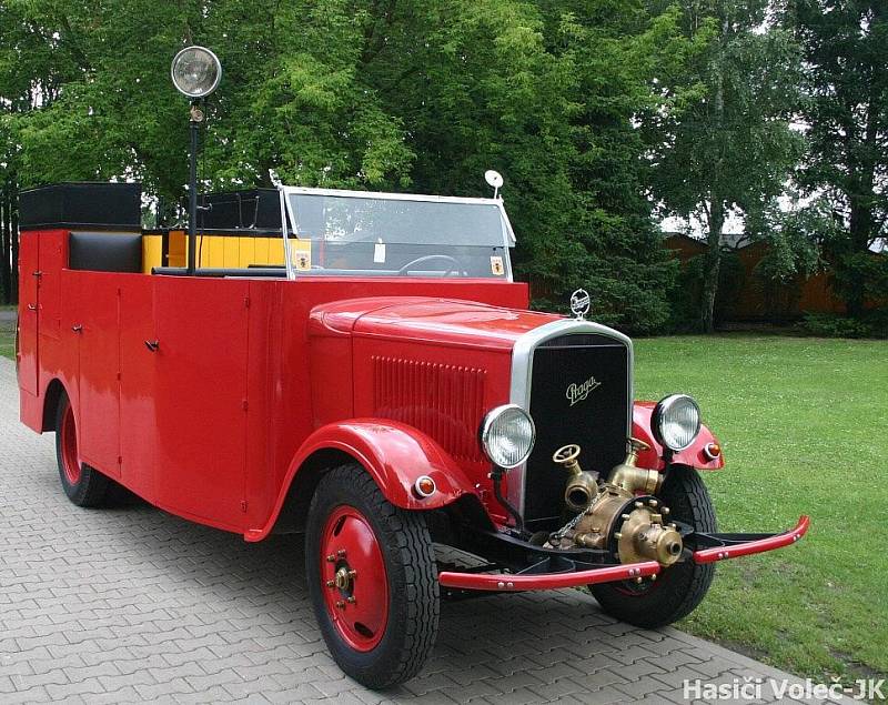 Praga RN vyrobená v roce 1934 se zachovala jako jediná svého druhu a díky volečským hasičům a přibyslavskému muzeu neskončila ve šrotu.